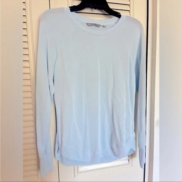 Athleta light blue long sleeve shirt - Picture 3 of 6
